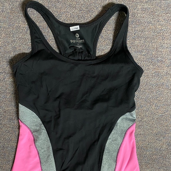 90 degree Reflex workout tank top - Picture 3 of 5